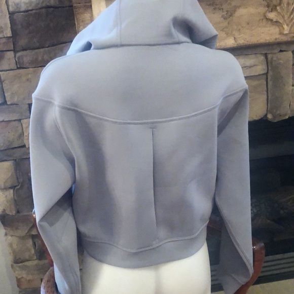 Lululemon Jacket - Picture 3 of 6